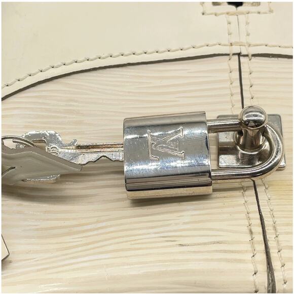 Authentic Louis Vuitton Epi Ivory Bowling Montaigne GM M5931J Handbag - Picture 14 of 16